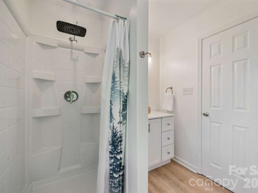 753 Carpenter Avenue, Mooresville, NC 28115.  MLS# CAR4377158, YatesRealty ID 19253. 
