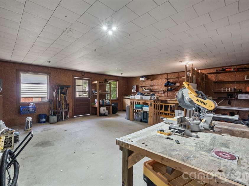 753 Carpenter Avenue, Mooresville, NC 28115.  MLS# CAR4377158, YatesRealty ID 19253. 