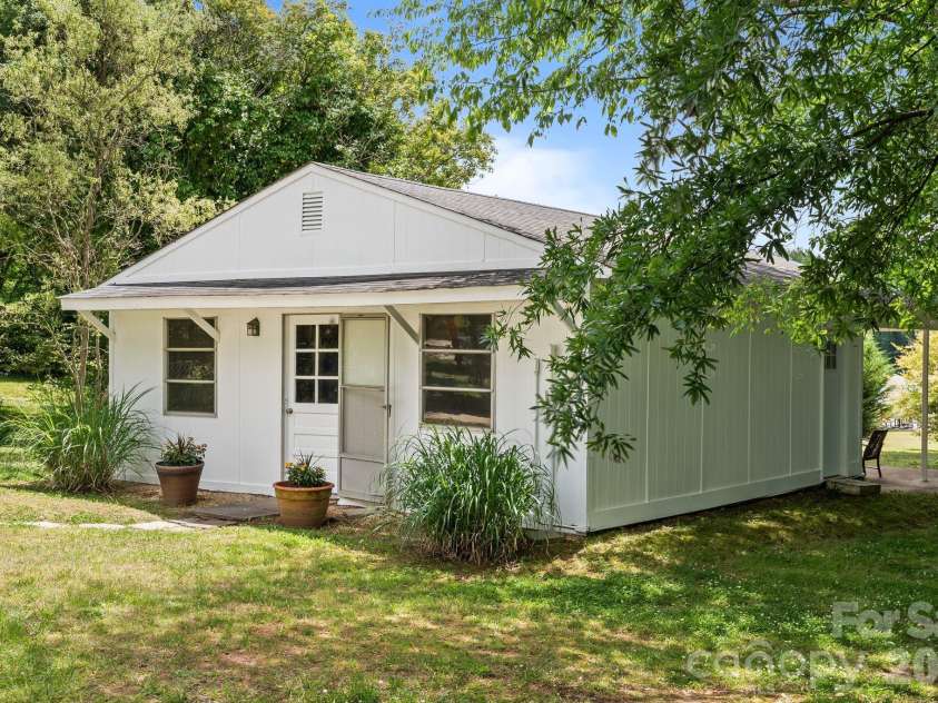 753 Carpenter Avenue, Mooresville, NC 28115.  MLS# CAR4377158, YatesRealty ID 19253. Detached Workshop