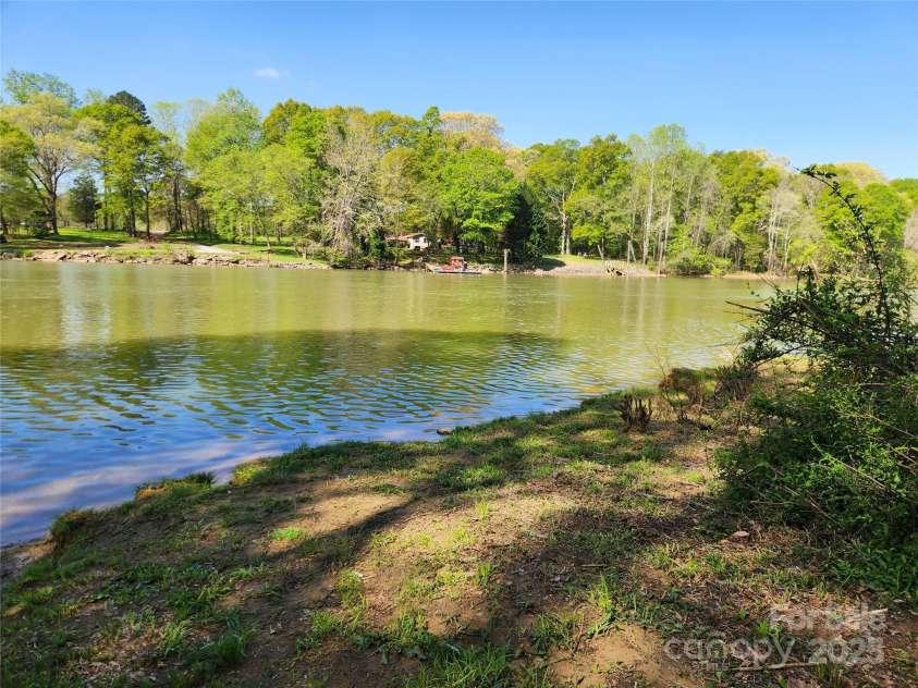 123 Pumice Drive, Statesville, NC 28625.  MLS# CAR4246160, YatesRealty ID 19254. River Access Area