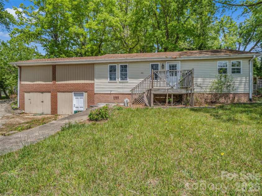 1916 Old Spartanburg Road, Hendersonville, NC 28792.  MLS# CAR4378885, YatesRealty ID 19254. 