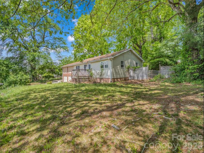 1916 Old Spartanburg Road, Hendersonville, NC 28792.  MLS# CAR4378885, YatesRealty ID 19254. 