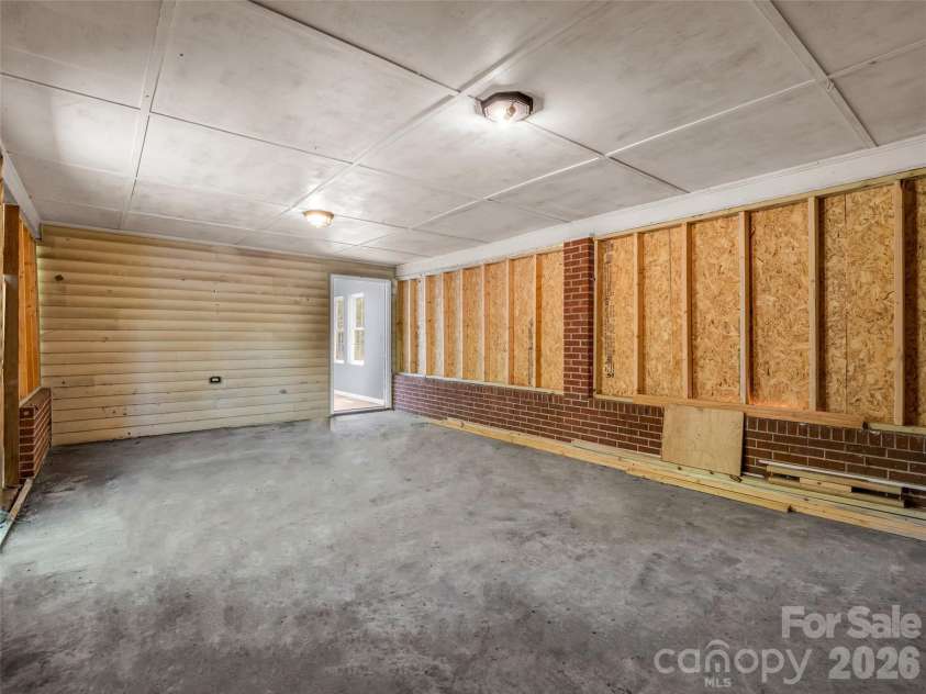 1916 Old Spartanburg Road, Hendersonville, NC 28792.  MLS# CAR4378885, YatesRealty ID 19254. Storage Area