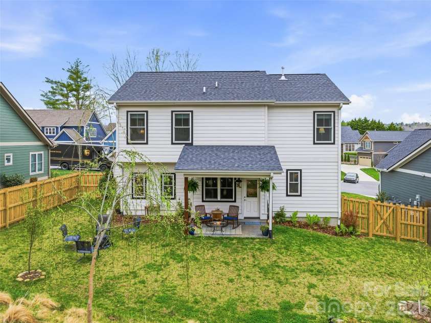 205 Weybridge Drive, Arden, NC 28704.  MLS# CAR4366273, YatesRealty ID 19255. 
