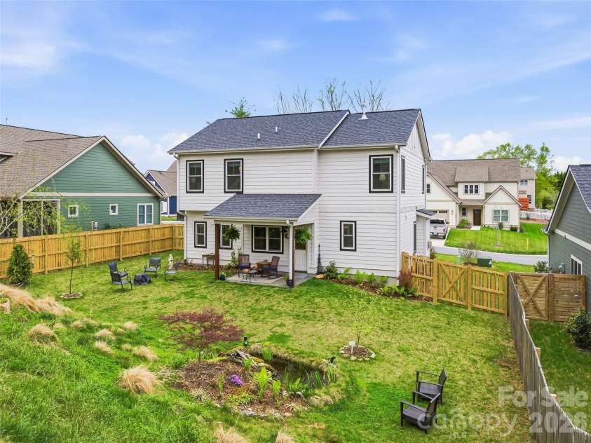 205 Weybridge Drive, Arden, NC 28704.  MLS# CAR4366273, YatesRealty ID 19255. 