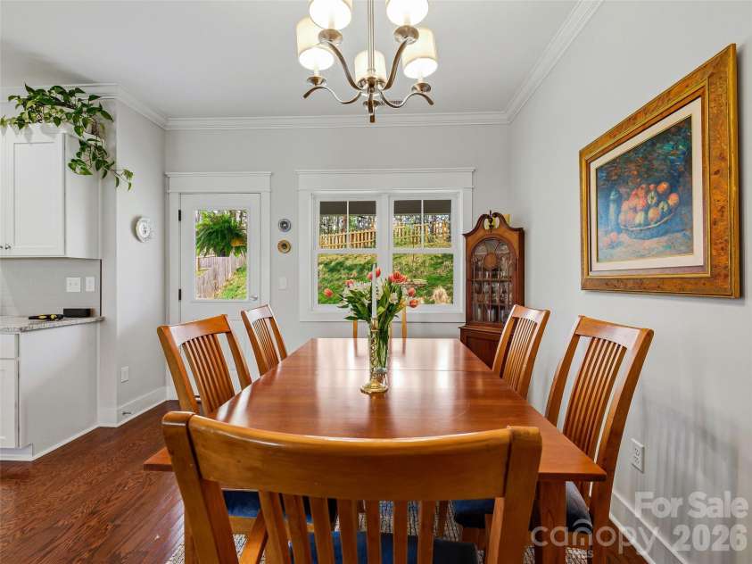 205 Weybridge Drive, Arden, NC 28704.  MLS# CAR4366273, YatesRealty ID 19255. Dining Area also has wonderful natural light
