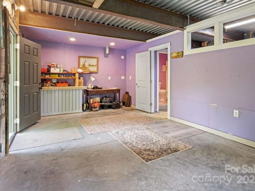 45 Mountain View Road, Black Mountain, NC 28711.  MLS# CAR4240438, YatesRealty ID 19255. 