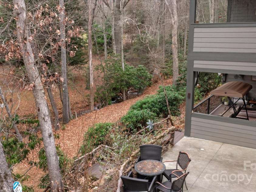 45 Mountain View Road, Black Mountain, NC 28711.  MLS# CAR4240438, YatesRealty ID 19255. 
