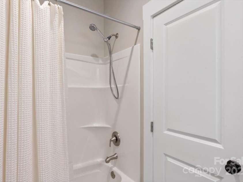 45 Mountain View Road, Black Mountain, NC 28711.  MLS# CAR4240438, YatesRealty ID 19255. 