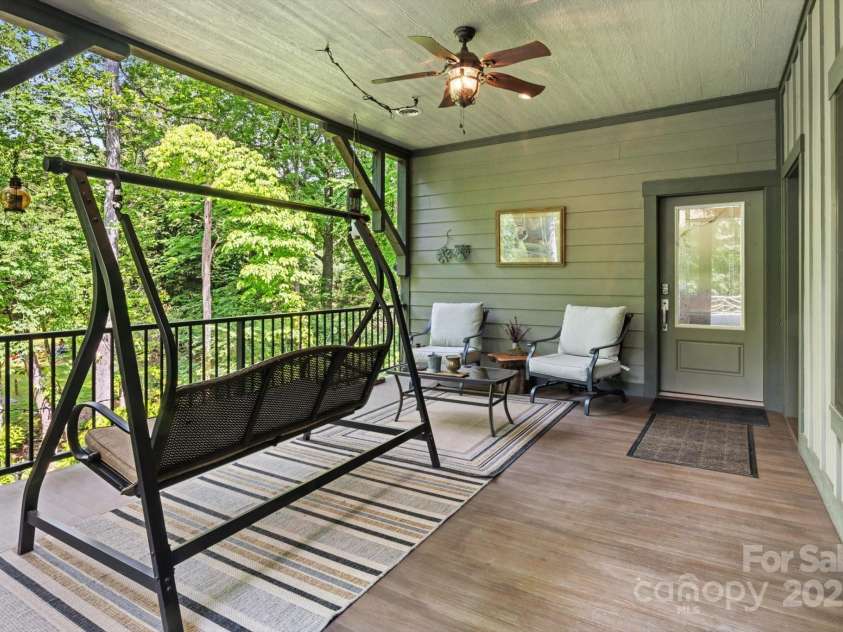 45 Mountain View Road, Black Mountain, NC 28711.  MLS# CAR4240438, YatesRealty ID 19255. 