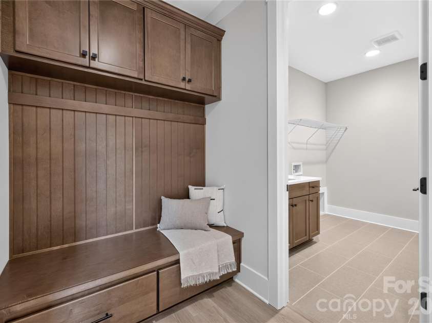 10934 Old Ravine Trail, Huntersville, NC 28078.  MLS# CAR4334775, YatesRealty ID 19256. Drop Zone