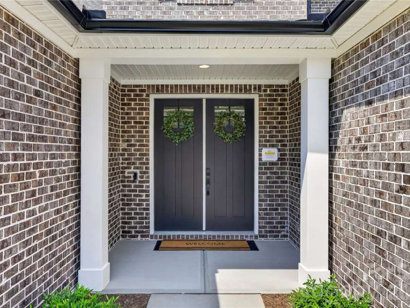10934 Old Ravine Trail, Huntersville, NC 28078.  MLS# CAR4334775, YatesRealty ID 19256. Entryway