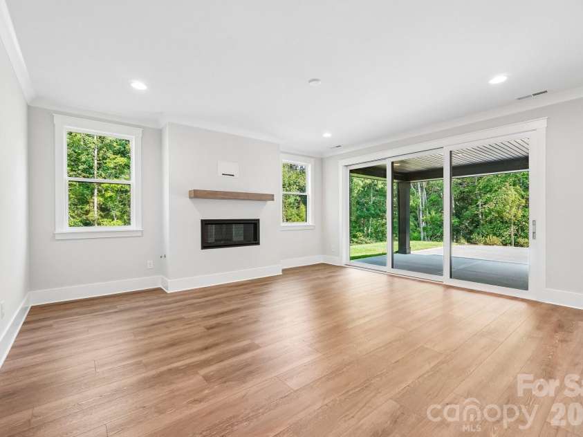 10938 Old Ravine Trail, Huntersville, NC 28078.  MLS# CAR4334825, YatesRealty ID 19257. Great Room