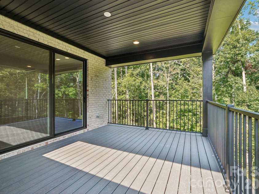 10938 Old Ravine Trail, Huntersville, NC 28078.  MLS# CAR4334825, YatesRealty ID 19257. Second story deck