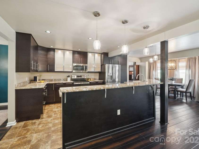 840 Lenoir Road, Morganton, NC 28655.  MLS# CAR4249671, YatesRealty ID 19257. Kitchen