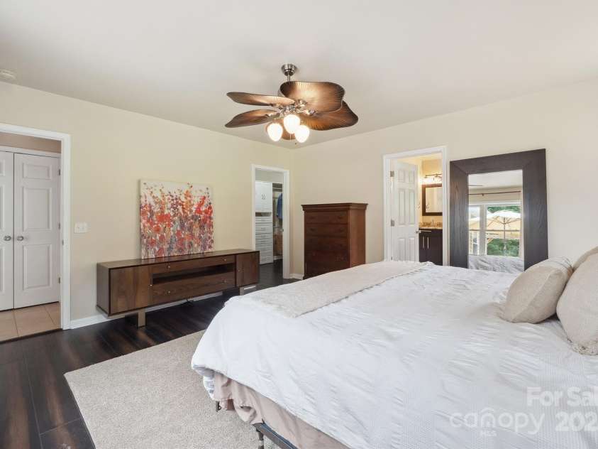 840 Lenoir Road, Morganton, NC 28655.  MLS# CAR4249671, YatesRealty ID 19257. Primary Suite