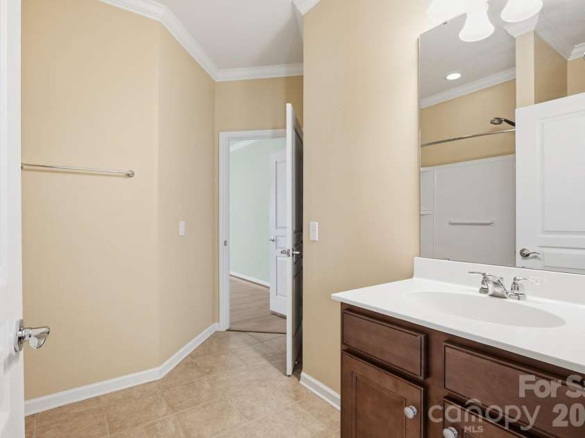 3096 Ambleside Drive, Fort Mill, SC 29707.  MLS# CAR4371980, YatesRealty ID 19258. 