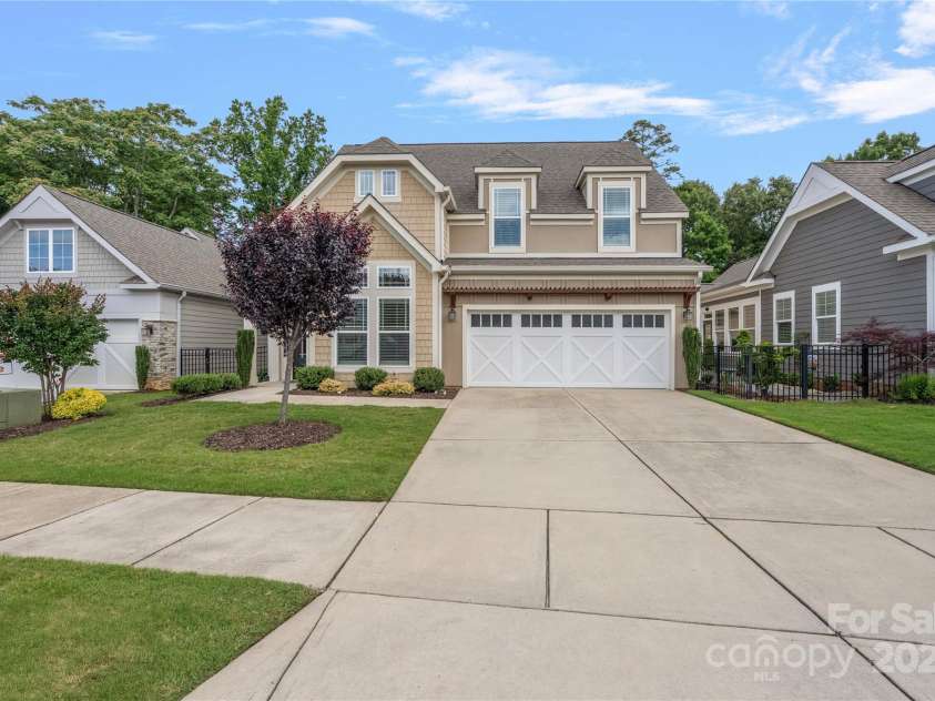 3008 Laney Pond Road, Matthews, NC 28104.  MLS# CAR4266715, YatesRealty ID 19259. 