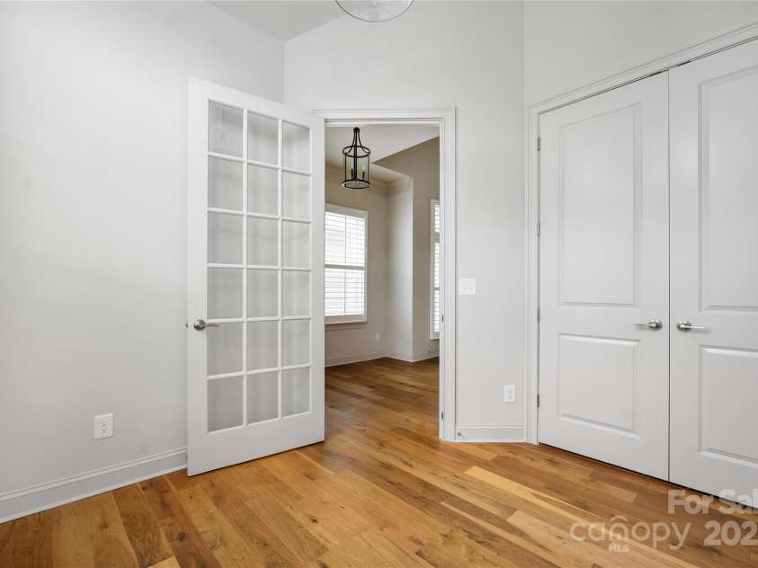 3008 Laney Pond Road, Matthews, NC 28104.  MLS# CAR4266715, YatesRealty ID 19259. 