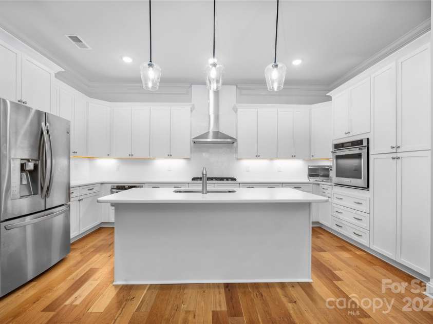 3008 Laney Pond Road, Matthews, NC 28104.  MLS# CAR4266715, YatesRealty ID 19259. 