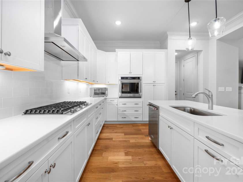 3008 Laney Pond Road, Matthews, NC 28104.  MLS# CAR4266715, YatesRealty ID 19259. 