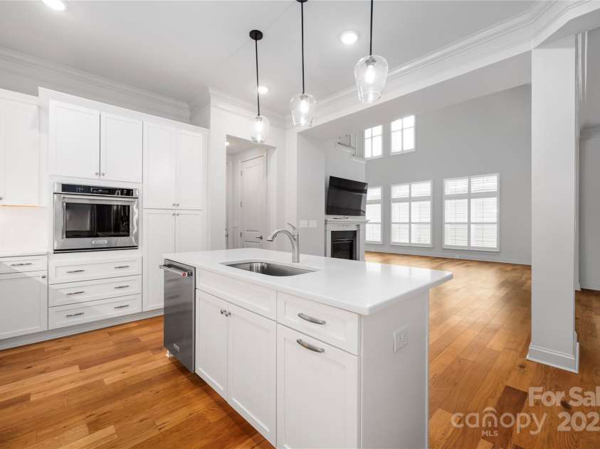 3008 Laney Pond Road, Matthews, NC 28104.  MLS# CAR4266715, YatesRealty ID 19259. 