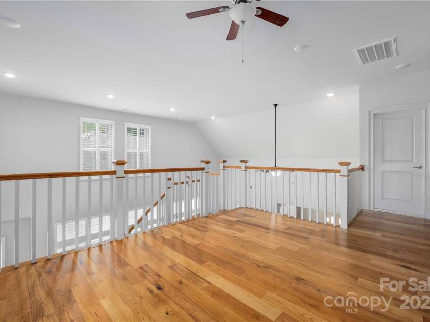 3008 Laney Pond Road, Matthews, NC 28104.  MLS# CAR4266715, YatesRealty ID 19259. 