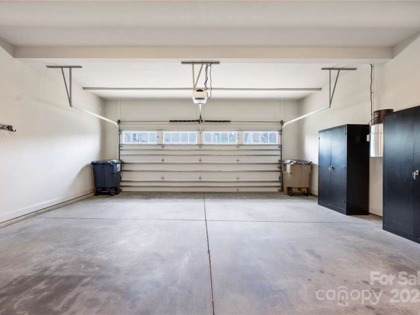 3008 Laney Pond Road, Matthews, NC 28104.  MLS# CAR4266715, YatesRealty ID 19259. 