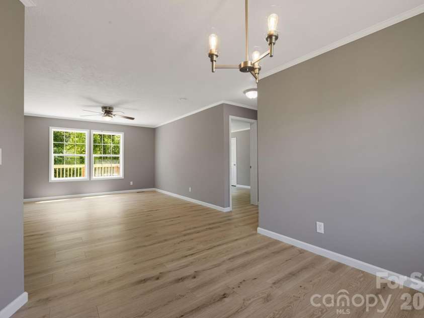 44 morning Lane, Hendersonville, NC 28792.  MLS# CAR4377475, YatesRealty ID 19259. 