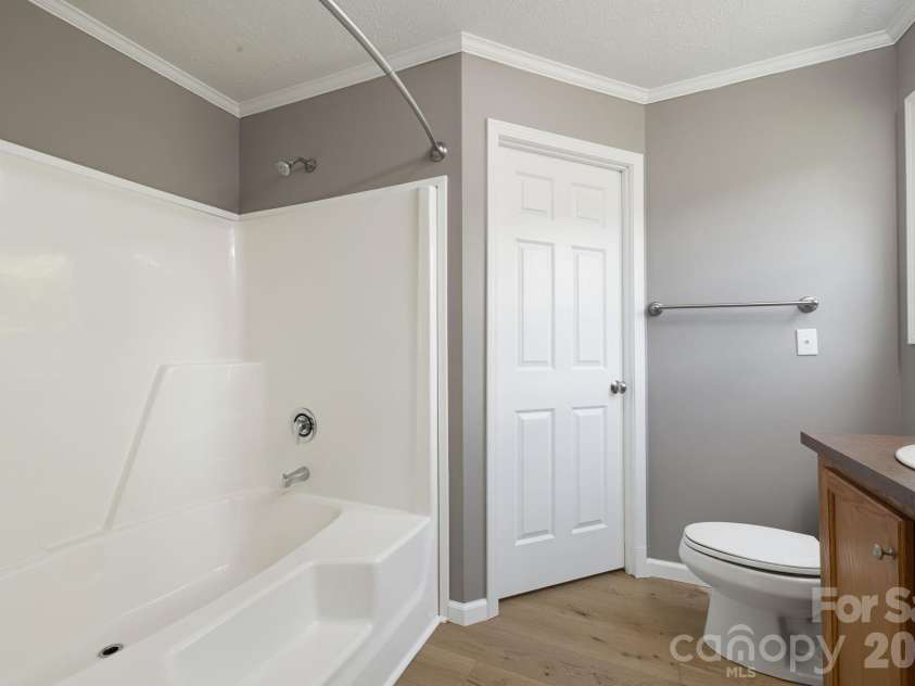 44 morning Lane, Hendersonville, NC 28792.  MLS# CAR4377475, YatesRealty ID 19259. 