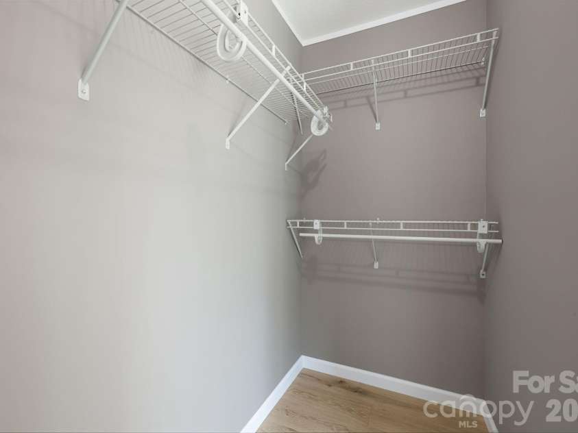 44 morning Lane, Hendersonville, NC 28792.  MLS# CAR4377475, YatesRealty ID 19259. 