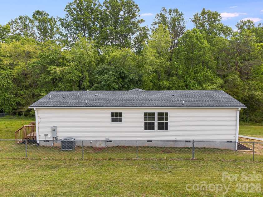 44 morning Lane, Hendersonville, NC 28792.  MLS# CAR4377475, YatesRealty ID 19259. 