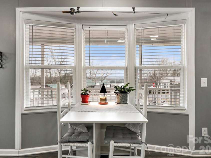 121 Grand View Drive, New London, NC 28127.  MLS# CAR4346816, YatesRealty ID 1926. 