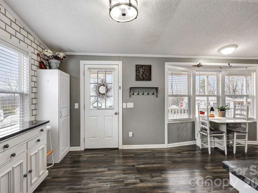 121 Grand View Drive, New London, NC 28127.  MLS# CAR4346816, YatesRealty ID 1926. 