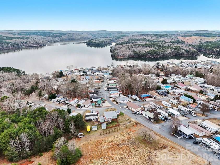 121 Grand View Drive, New London, NC 28127.  MLS# CAR4346816, YatesRealty ID 1926. 