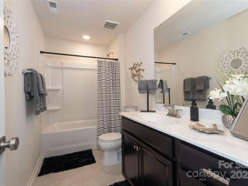 14217 Ridgewater Way, Charlotte, NC 28278.  MLS# CAR4186123, YatesRealty ID 1926. 