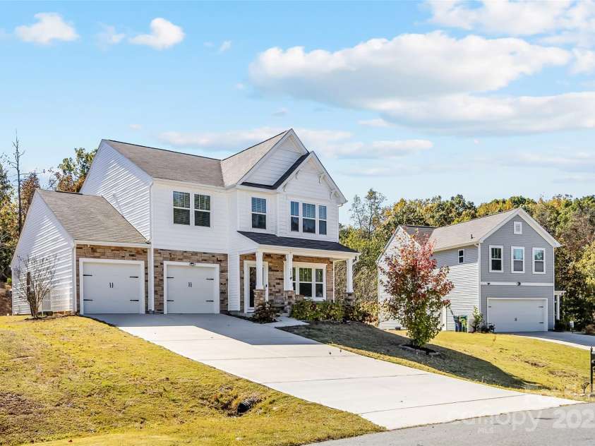 723 Yorkshire Drive, Albemarle, NC 28001.  MLS# CAR4314310, YatesRealty ID 1926. 