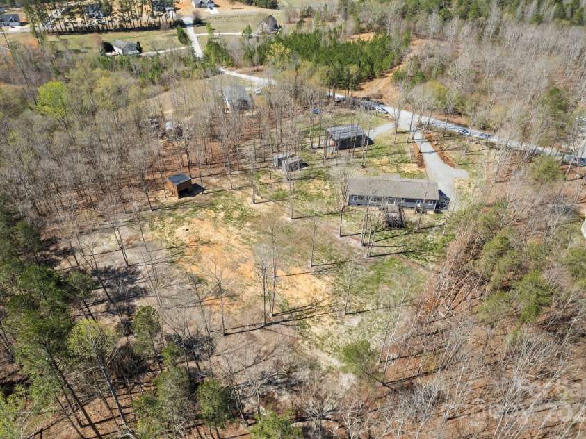 140 Vera Lane, Columbus, NC 28722.  MLS# CAR4308418, YatesRealty ID 19260. 