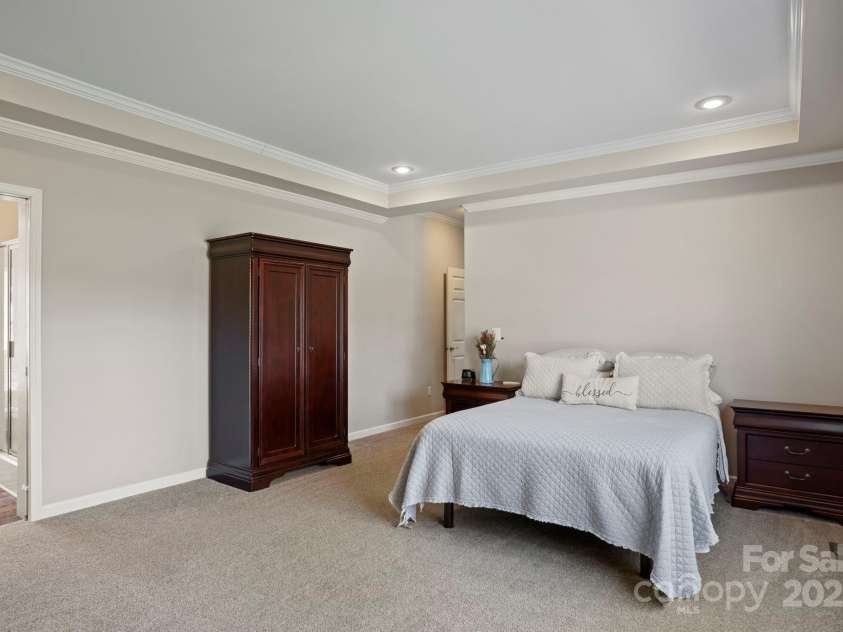 140 Vera Lane, Columbus, NC 28722.  MLS# CAR4308418, YatesRealty ID 19260. 