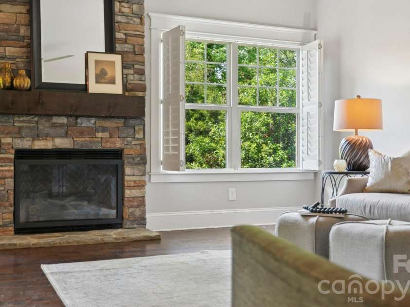 1764 Dunkirk Drive, Charlotte, NC 28203.  MLS# CAR4374341, YatesRealty ID 19261. 