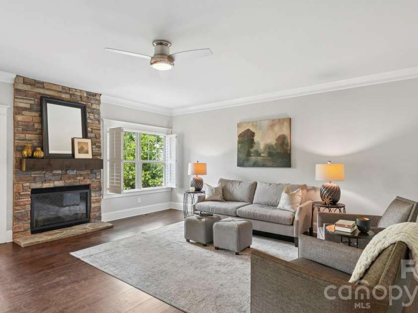 1764 Dunkirk Drive, Charlotte, NC 28203.  MLS# CAR4374341, YatesRealty ID 19261. 
