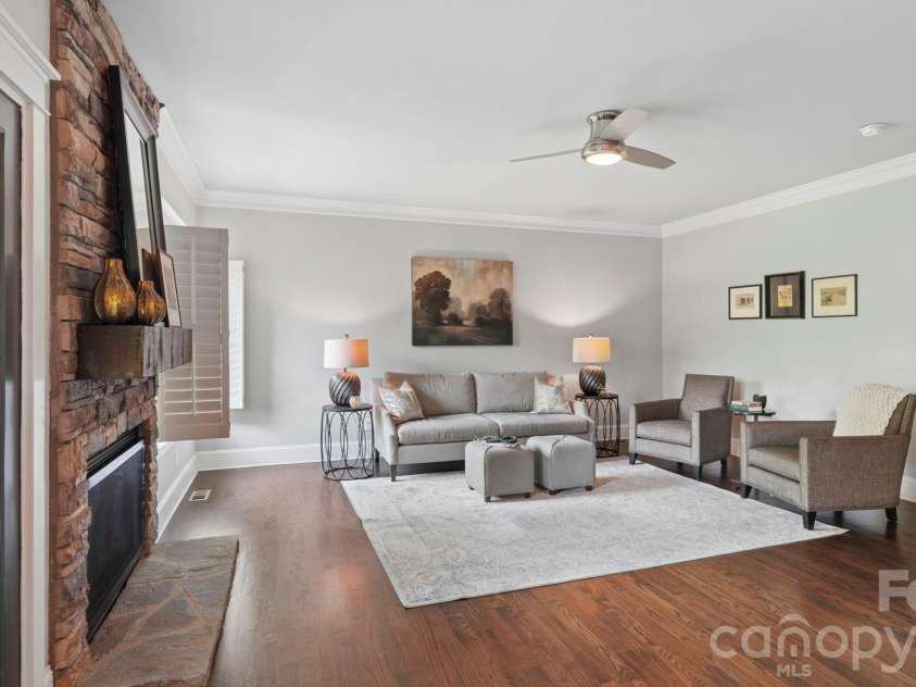 1764 Dunkirk Drive, Charlotte, NC 28203.  MLS# CAR4374341, YatesRealty ID 19261. 