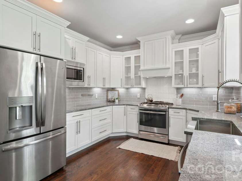 1764 Dunkirk Drive, Charlotte, NC 28203.  MLS# CAR4374341, YatesRealty ID 19261. 