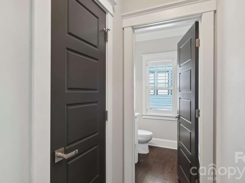 1764 Dunkirk Drive, Charlotte, NC 28203.  MLS# CAR4374341, YatesRealty ID 19261. 