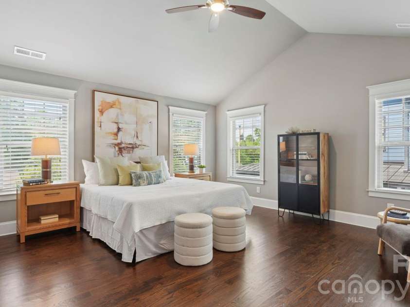 1764 Dunkirk Drive, Charlotte, NC 28203.  MLS# CAR4374341, YatesRealty ID 19261. 