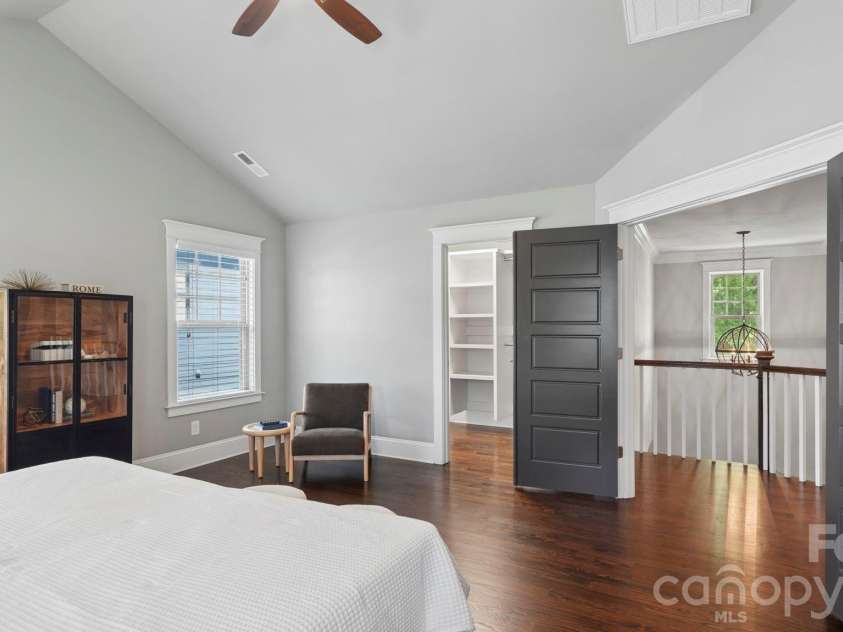 1764 Dunkirk Drive, Charlotte, NC 28203.  MLS# CAR4374341, YatesRealty ID 19261. 