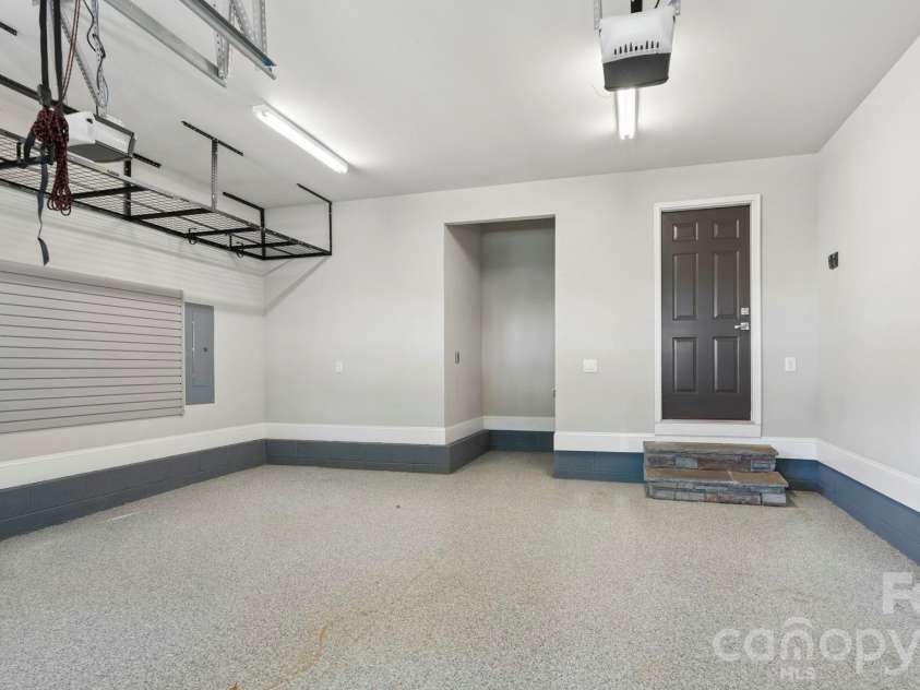 1764 Dunkirk Drive, Charlotte, NC 28203.  MLS# CAR4374341, YatesRealty ID 19261. 