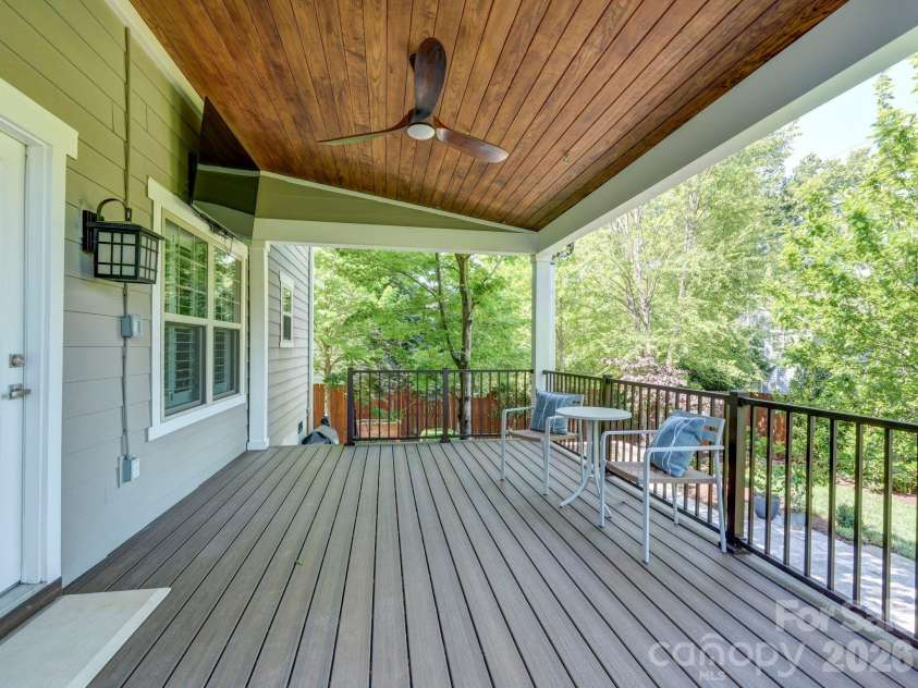 1764 Dunkirk Drive, Charlotte, NC 28203.  MLS# CAR4374341, YatesRealty ID 19261. 