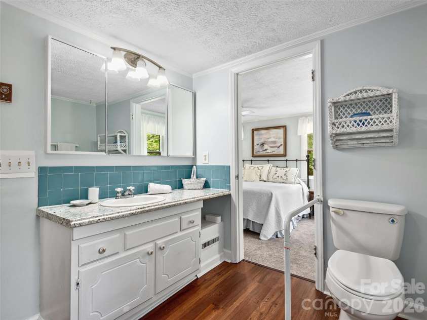 185 Indian Springs Road, Clyde, NC 28721.  MLS# CAR4378902, YatesRealty ID 19262. 