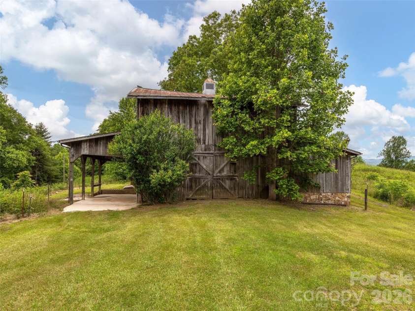 185 Indian Springs Road, Clyde, NC 28721.  MLS# CAR4378902, YatesRealty ID 19262. 